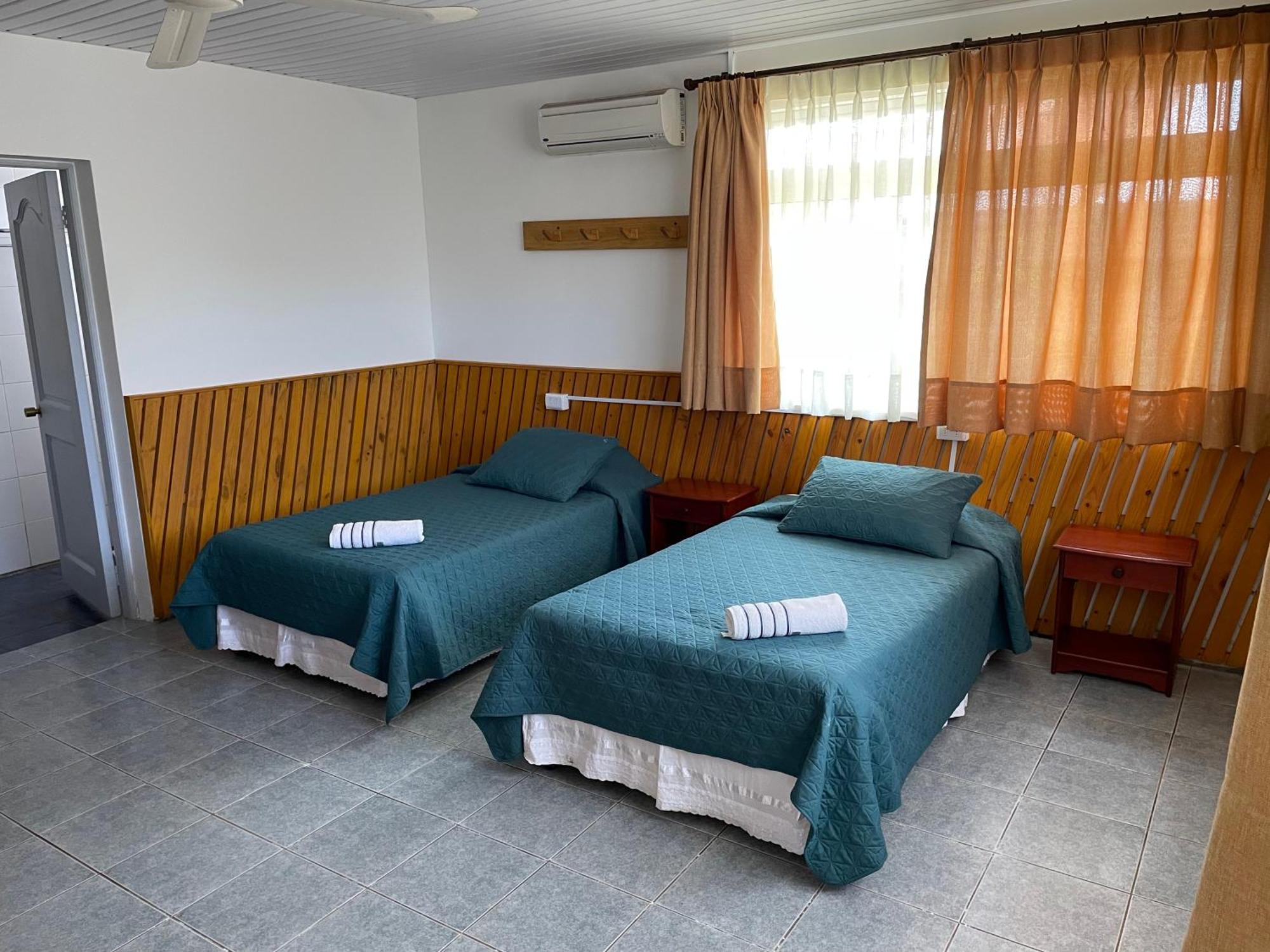 Manureva Nui Hotel Boutique Hanga Roa Bagian luar foto